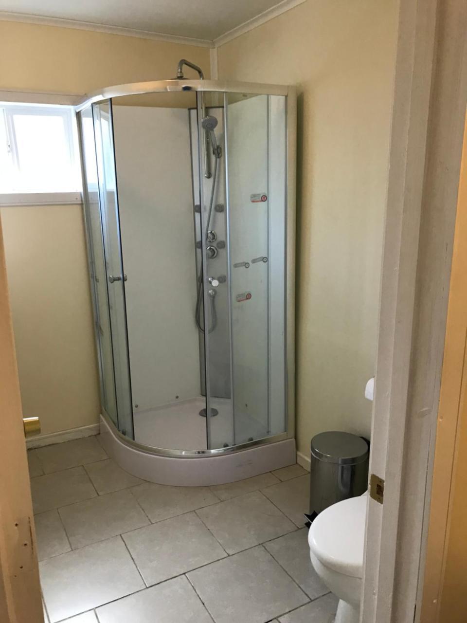 Refugio Bulnes Hostel Пуерто Наталес Екстериор снимка