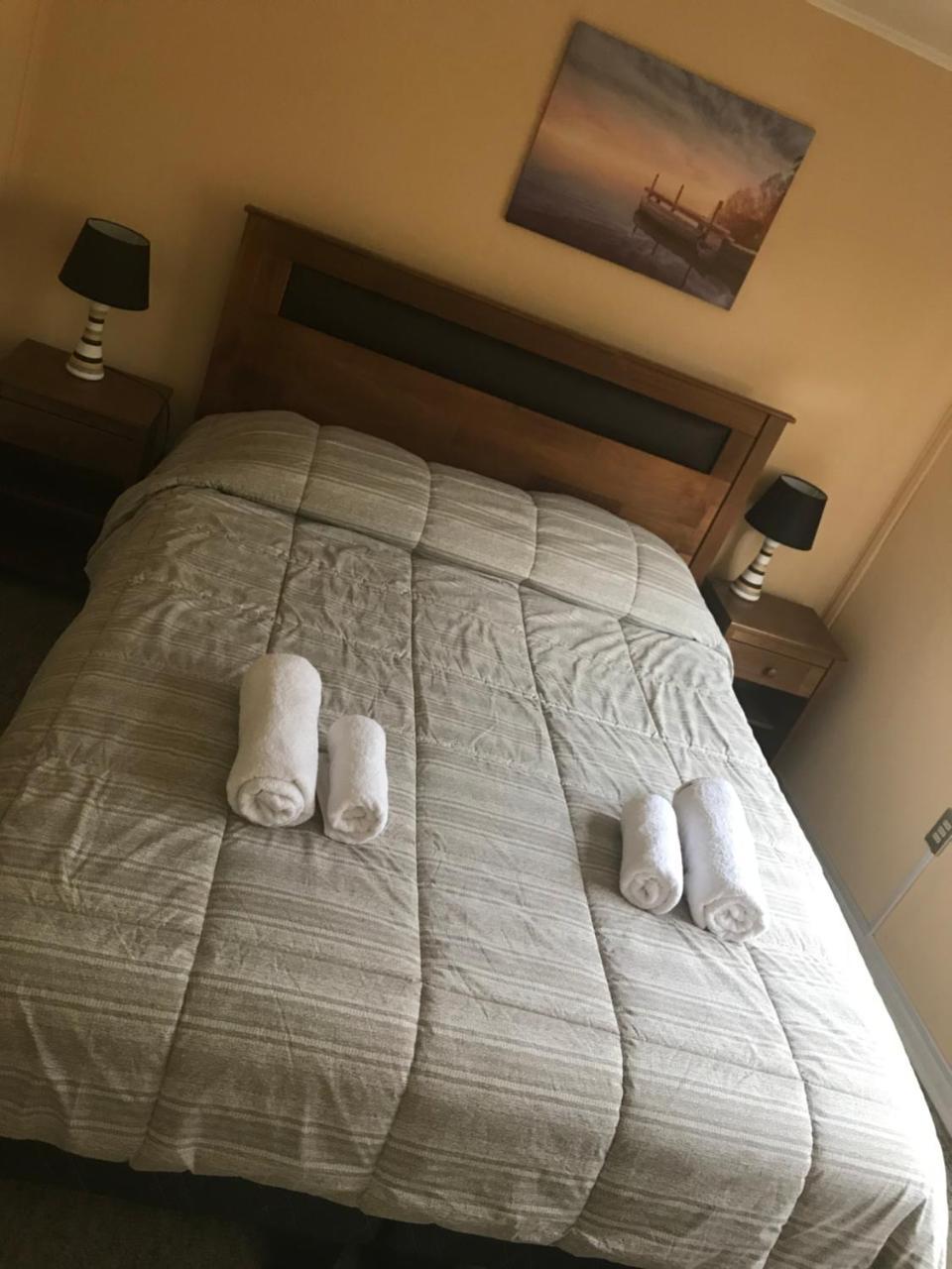 Refugio Bulnes Hostel Пуерто Наталес Екстериор снимка