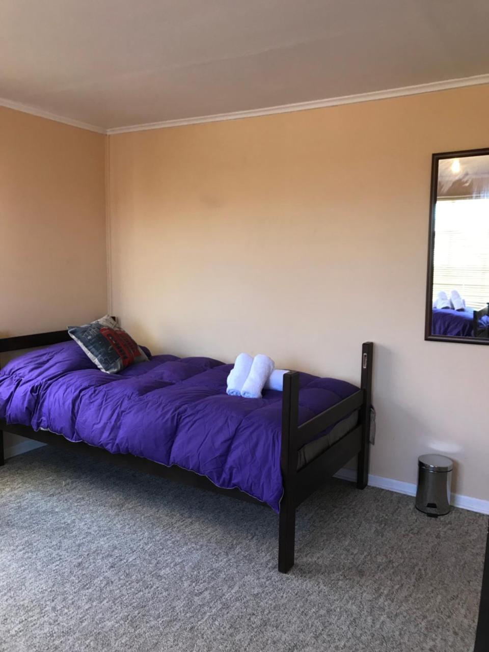 Refugio Bulnes Hostel Пуерто Наталес Екстериор снимка